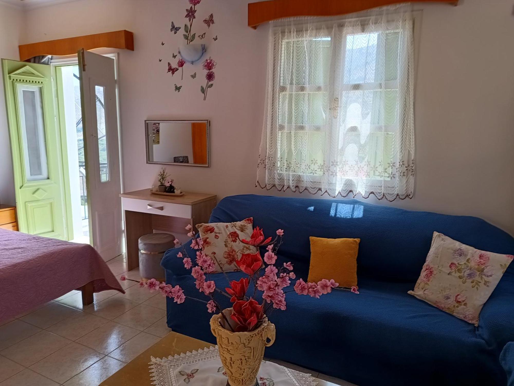 Zoe Apartments シミ エクステリア 写真